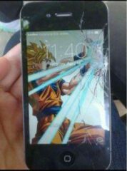 anime-cracked-screen-wallpaper