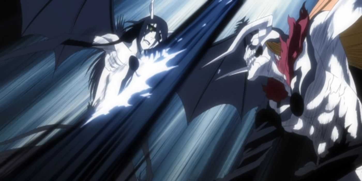 Ichigo in his Vasto Lorde form fighting Ulquiorra above Hueco Mundo